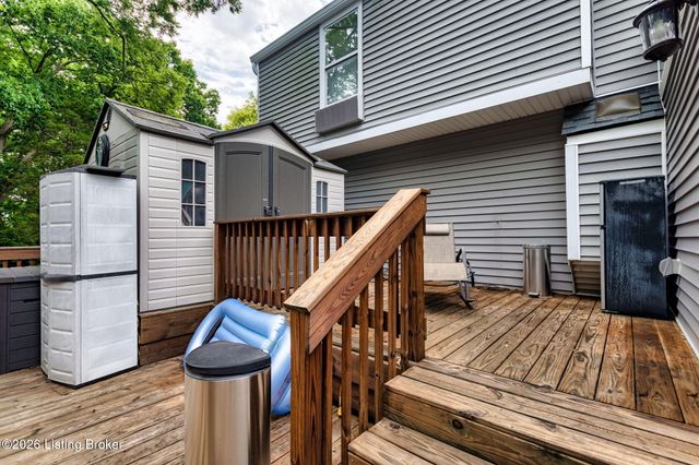 2903 Raven Ct, Louisville, KY 40220