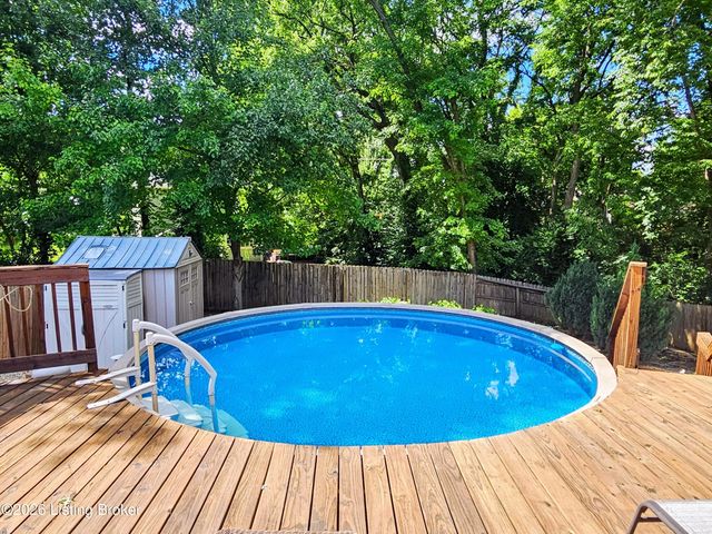 2903 Raven Ct, Louisville, KY 40220