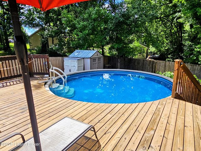 2903 Raven Ct, Louisville, KY 40220