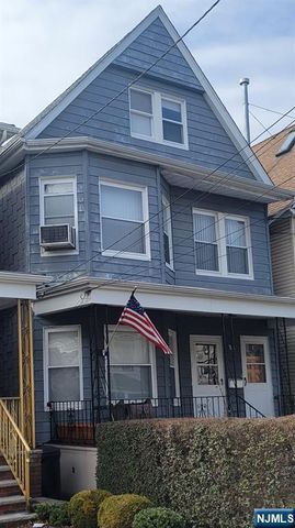 38 E 35th Street, Bayonne, NJ 07002