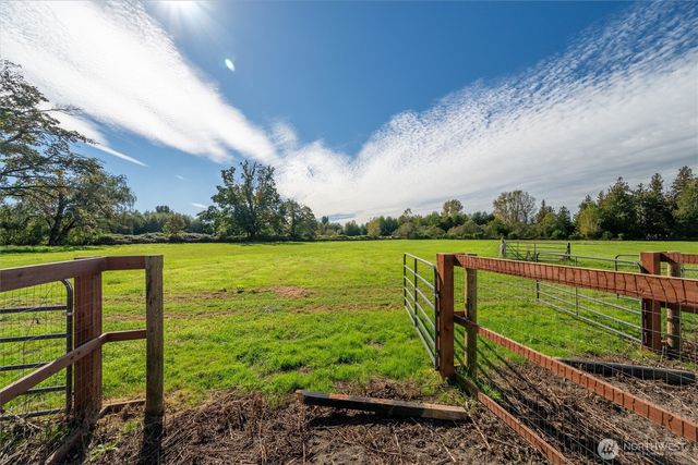4355 Jones Rd, Sumas, WA 98295