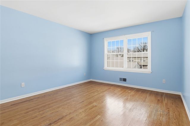 140 New Wickham Drive, Penfield, NY 14526