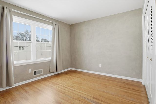 140 New Wickham Drive, Penfield, NY 14526