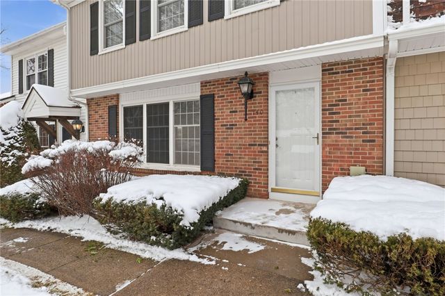 140 New Wickham Drive, Penfield, NY 14526