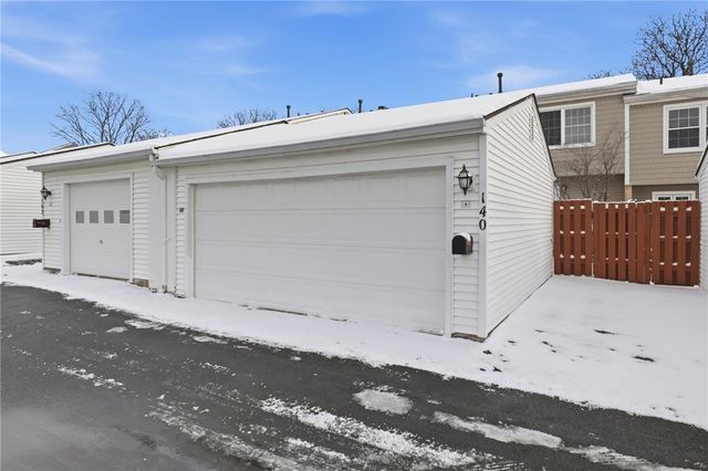 140 New Wickham Drive, Penfield, NY 14526