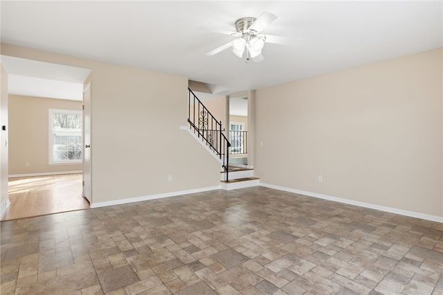 140 New Wickham Drive, Penfield, NY 14526