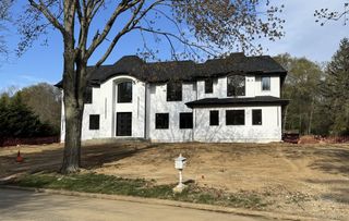 5 Somner Drive, Dix Hills, NY 11746