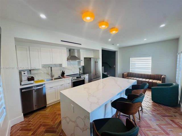 905 SW 13th Court, Miami, FL 33135