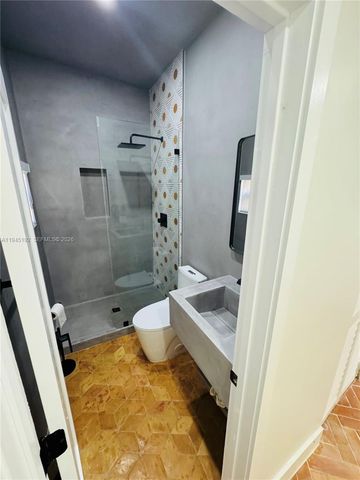 905 SW 13th Court, Miami, FL 33135