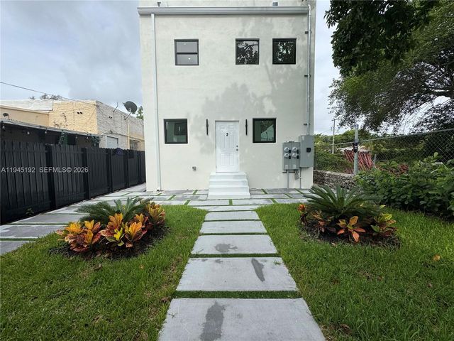 905 SW 13th Court, Miami, FL 33135