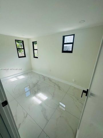 905 SW 13th Court, Miami, FL 33135