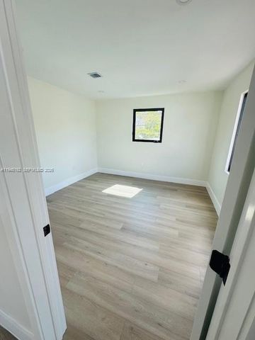905 SW 13th Court, Miami, FL 33135