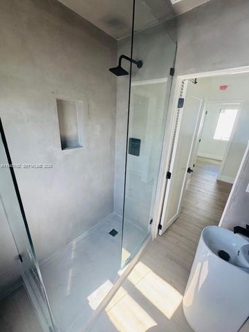 905 SW 13th Court, Miami, FL 33135