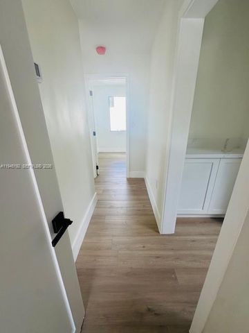 905 SW 13th Court, Miami, FL 33135