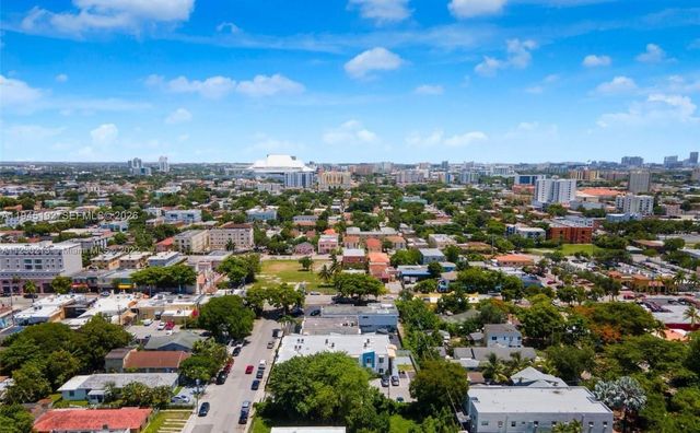 905 SW 13th Court, Miami, FL 33135