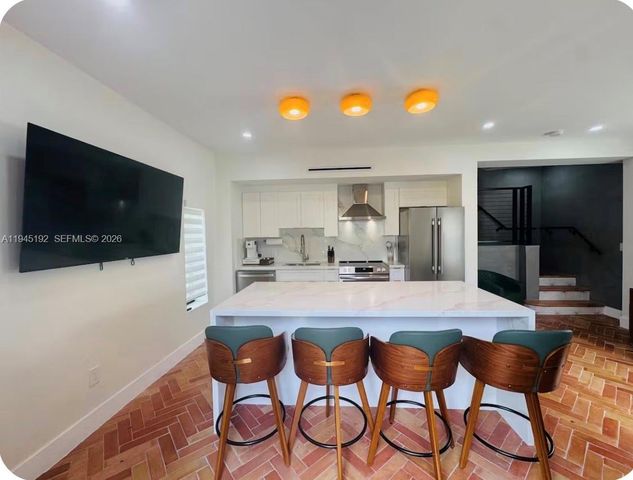 905 SW 13th Court, Miami, FL 33135