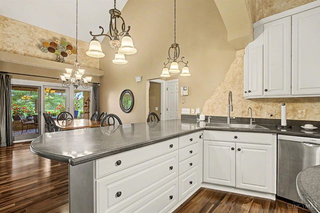 55 Pinehurst Place, Springboro, OH 45066