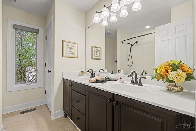 55 Pinehurst Place, Springboro, OH 45066
