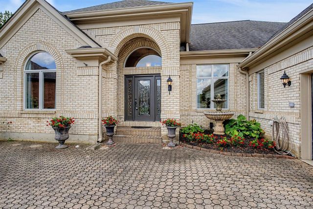 55 Pinehurst Place, Springboro, OH 45066