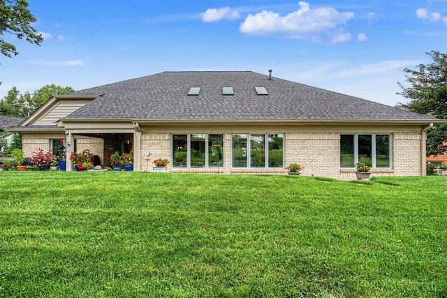 55 Pinehurst Place, Springboro, OH 45066