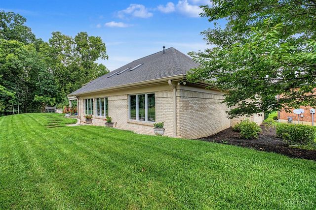55 Pinehurst Place, Springboro, OH 45066