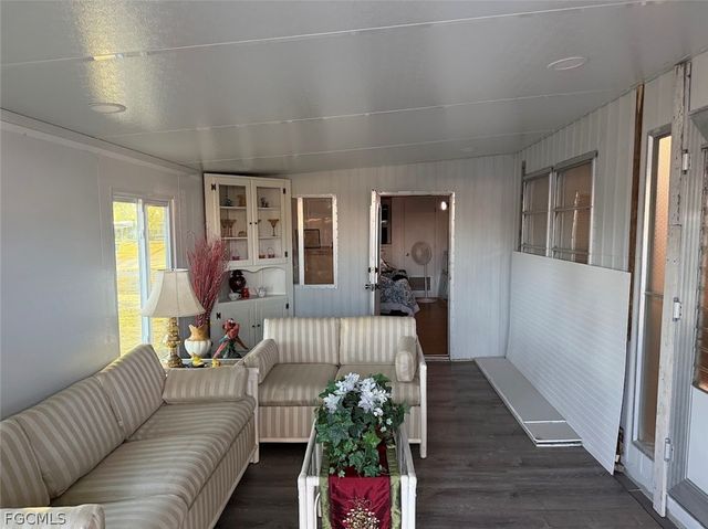 123 Flame LN, North Fort Myers, FL 33917