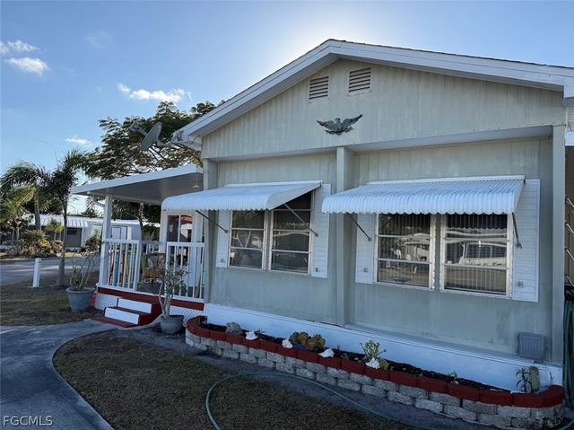 123 Flame LN, North Fort Myers, FL 33917