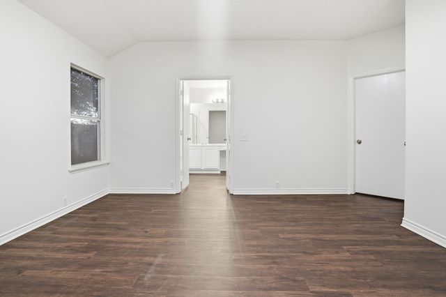 933 Paddington Drive E, Saginaw, TX 76131