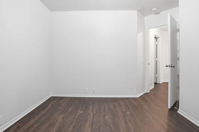 933 Paddington Drive E, Saginaw, TX 76131