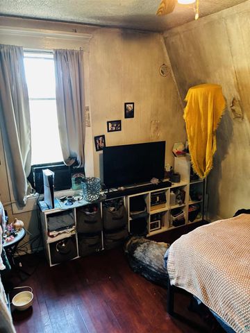 4031 E 2nd St, Superior, WI 54880