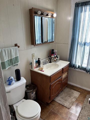 4031 E 2nd St, Superior, WI 54880