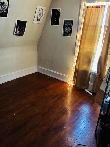 4031 E 2nd St, Superior, WI 54880