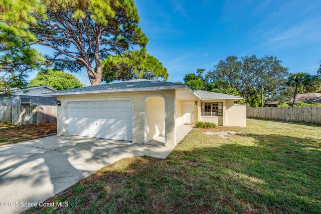 128 Lagoon Avenue, Melbourne, FL 32901