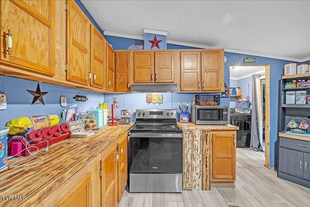 250 Horseshoe Bend Road, Rogersville, TN 37857