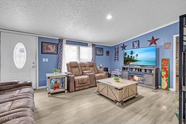 250 Horseshoe Bend Road, Rogersville, TN 37857