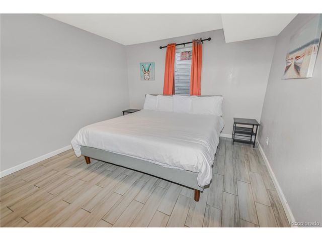 7020 Avrum Dr, Denver, CO 80221