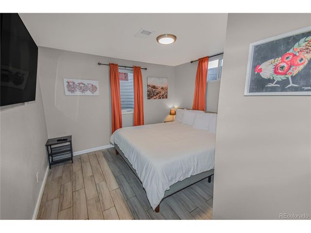 7020 Avrum Dr, Denver, CO 80221