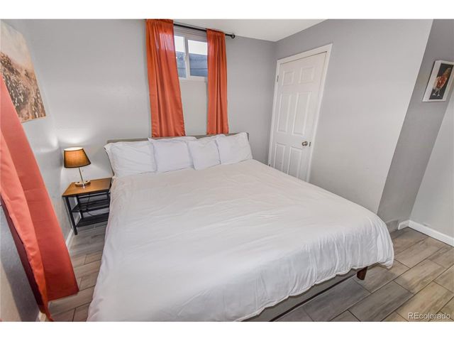 7020 Avrum Dr, Denver, CO 80221