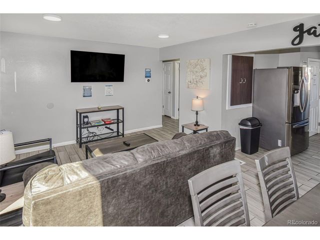 7020 Avrum Dr, Denver, CO 80221