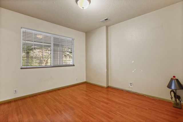 12723 Old Oregon Trail, Redding, CA 96003