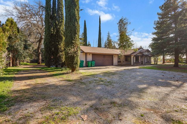 12723 Old Oregon Trail, Redding, CA 96003