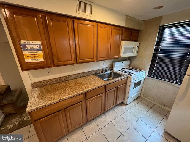 2817 BOOKERT DR, Baltimore, MD 21225