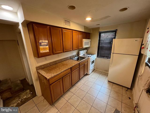 2817 BOOKERT DR, Baltimore, MD 21225
