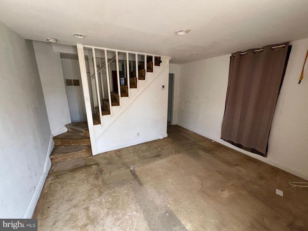 Image 2 of property listing at 2817 BOOKERT DR, Baltimore, MD 21225