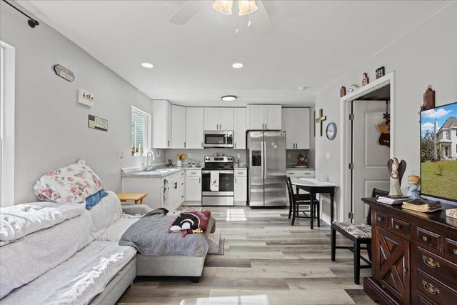 2600 SE 48TH AVENUE, Trenton, FL 32693