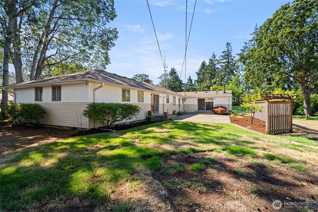 10005 Becker Drive SW, Lakewood, WA 98499