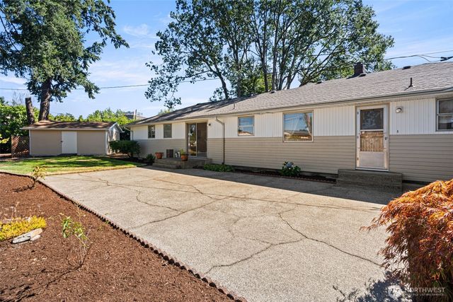 10005 Becker Drive SW, Lakewood, WA 98499