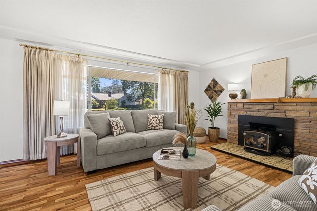 10005 Becker Drive SW, Lakewood, WA 98499
