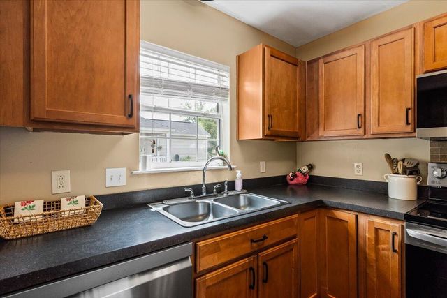 8766 Tigershark Avenue, North Charleston, SC 29406