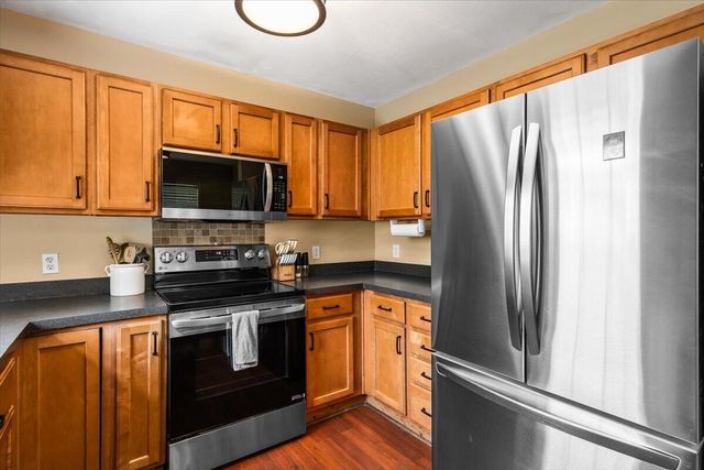8766 Tigershark Avenue, North Charleston, SC 29406